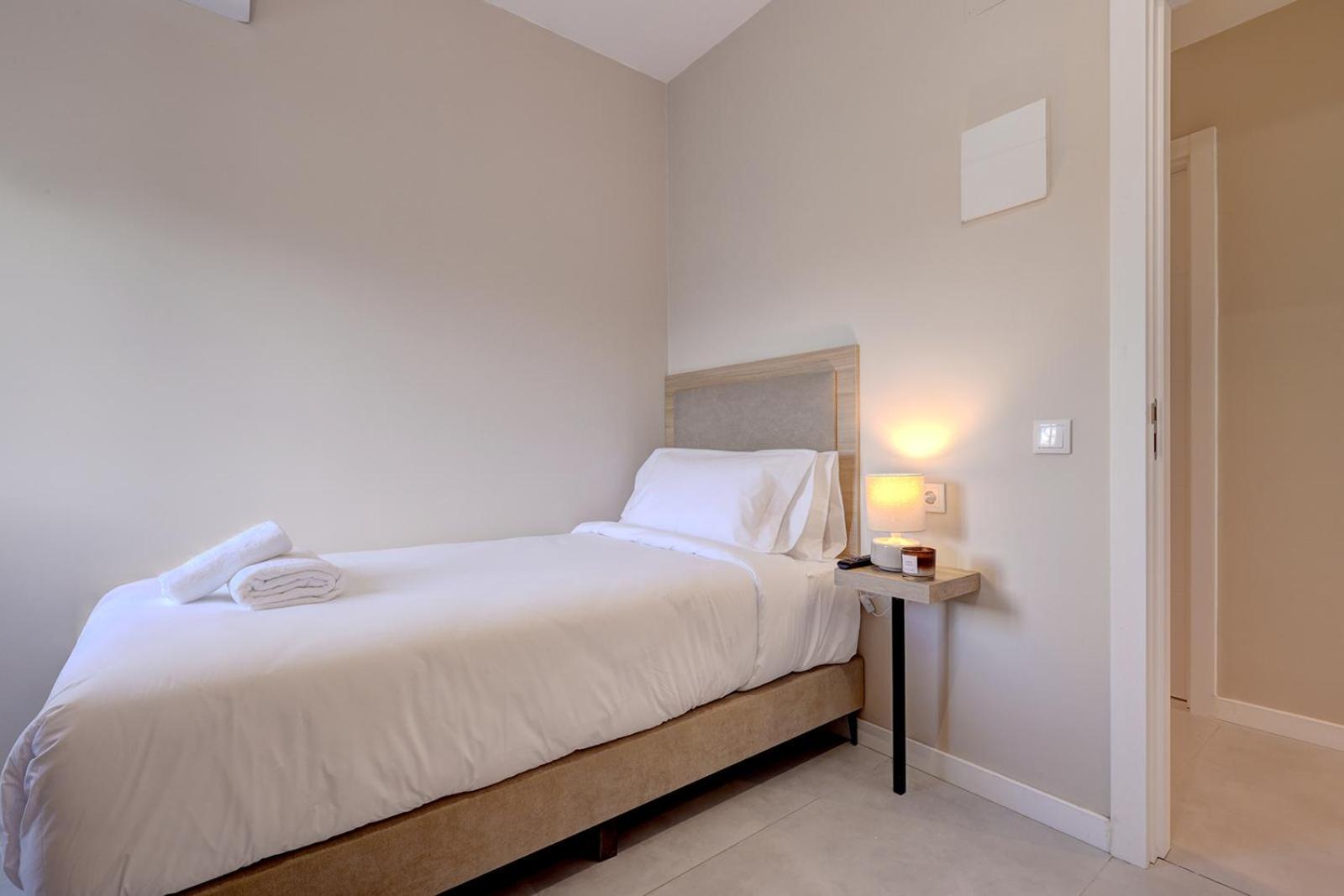 אסטפונה Hostal Puerta Almar מראה חיצוני תמונה