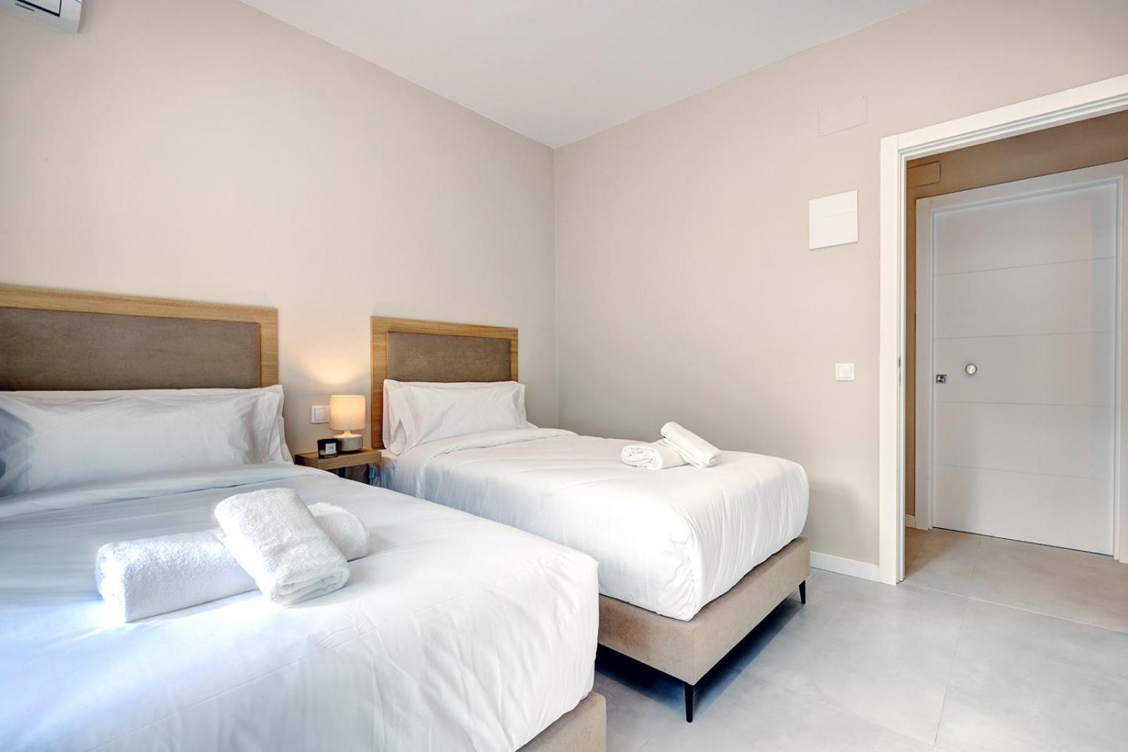 אסטפונה Hostal Puerta Almar מראה חיצוני תמונה