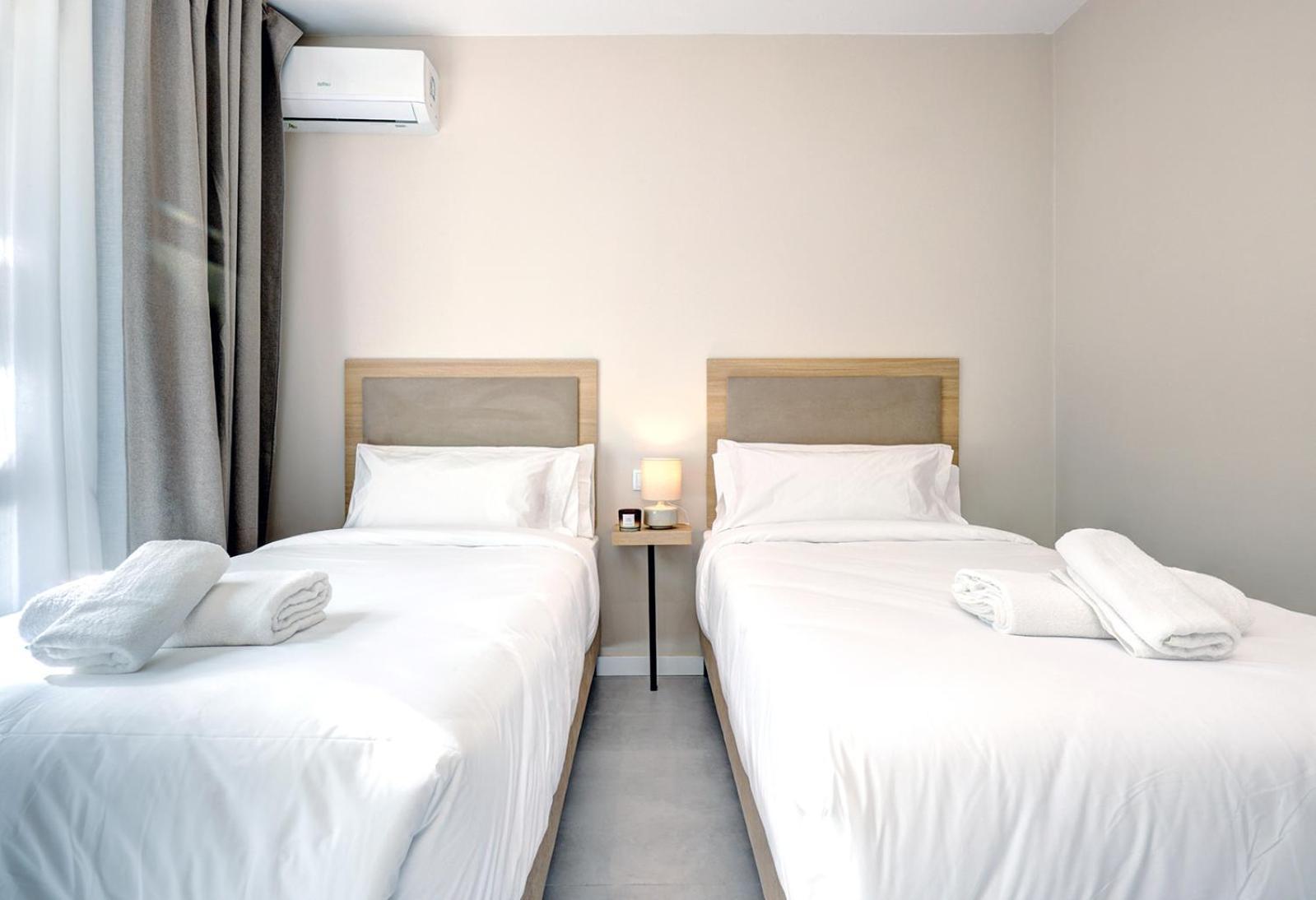 אסטפונה Hostal Puerta Almar מראה חיצוני תמונה