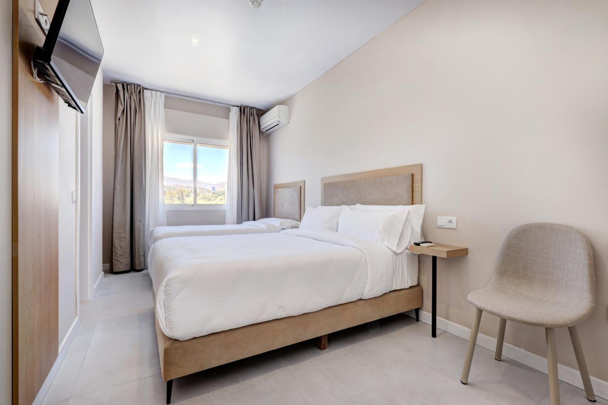אסטפונה Hostal Puerta Almar מראה חיצוני תמונה