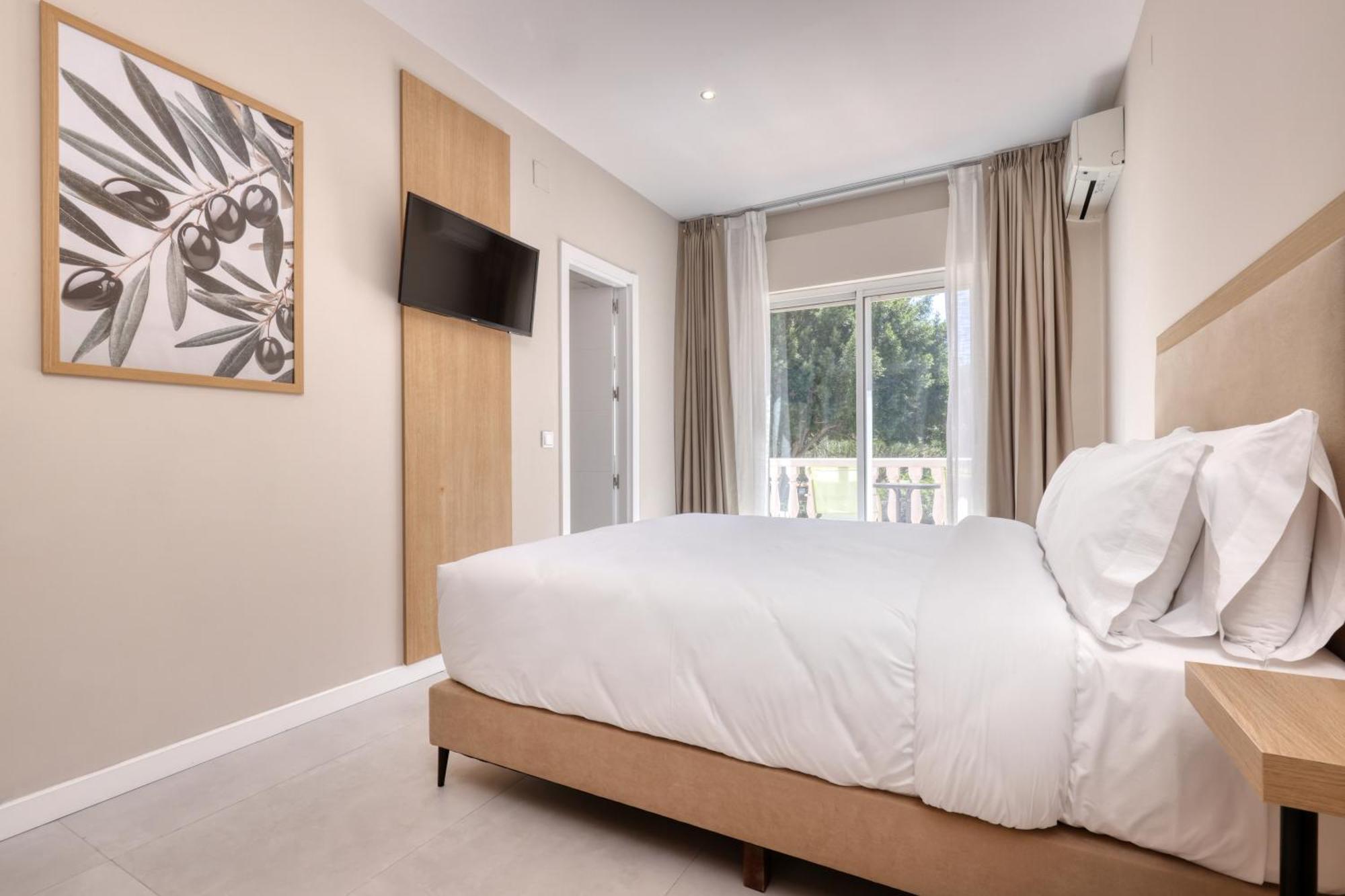 אסטפונה Hostal Puerta Almar מראה חיצוני תמונה